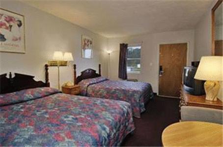 Knights Inn Glade Spring Bagian luar foto